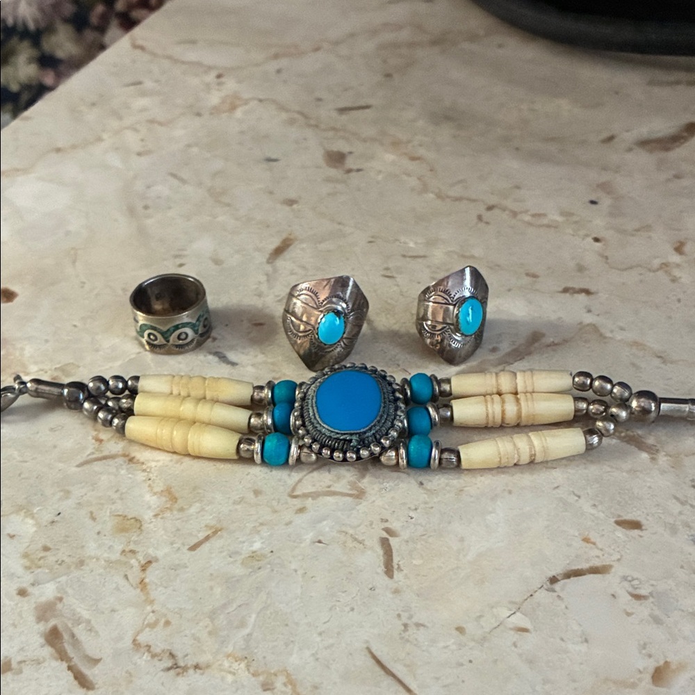 Turquoise and Silver tone Jewelry Set